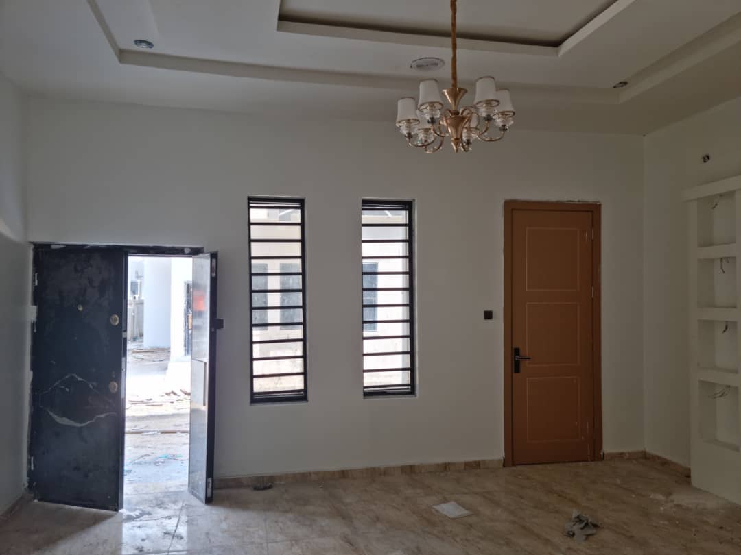H HOME NEWLY BUILD 4 BEDROOM 2